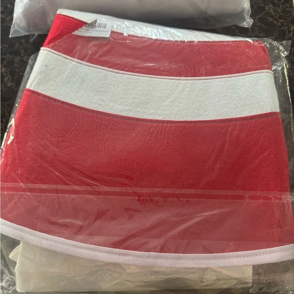 DIY Design Festive Red and White Christmas Tree Skirt, 46